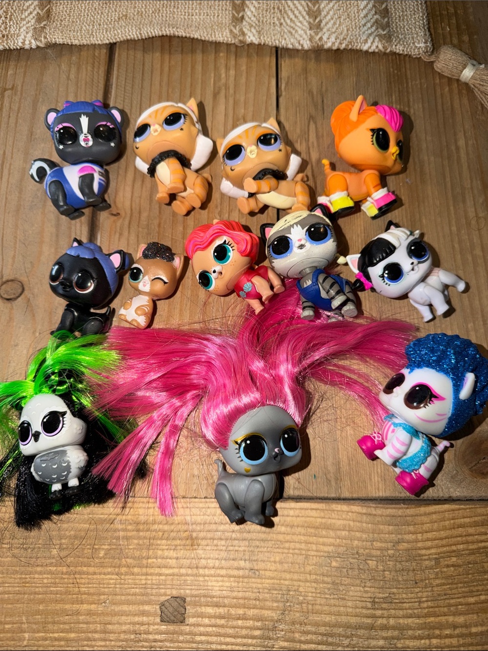 LOL Surprise Pets Lot – 12 Figures w/ Hair